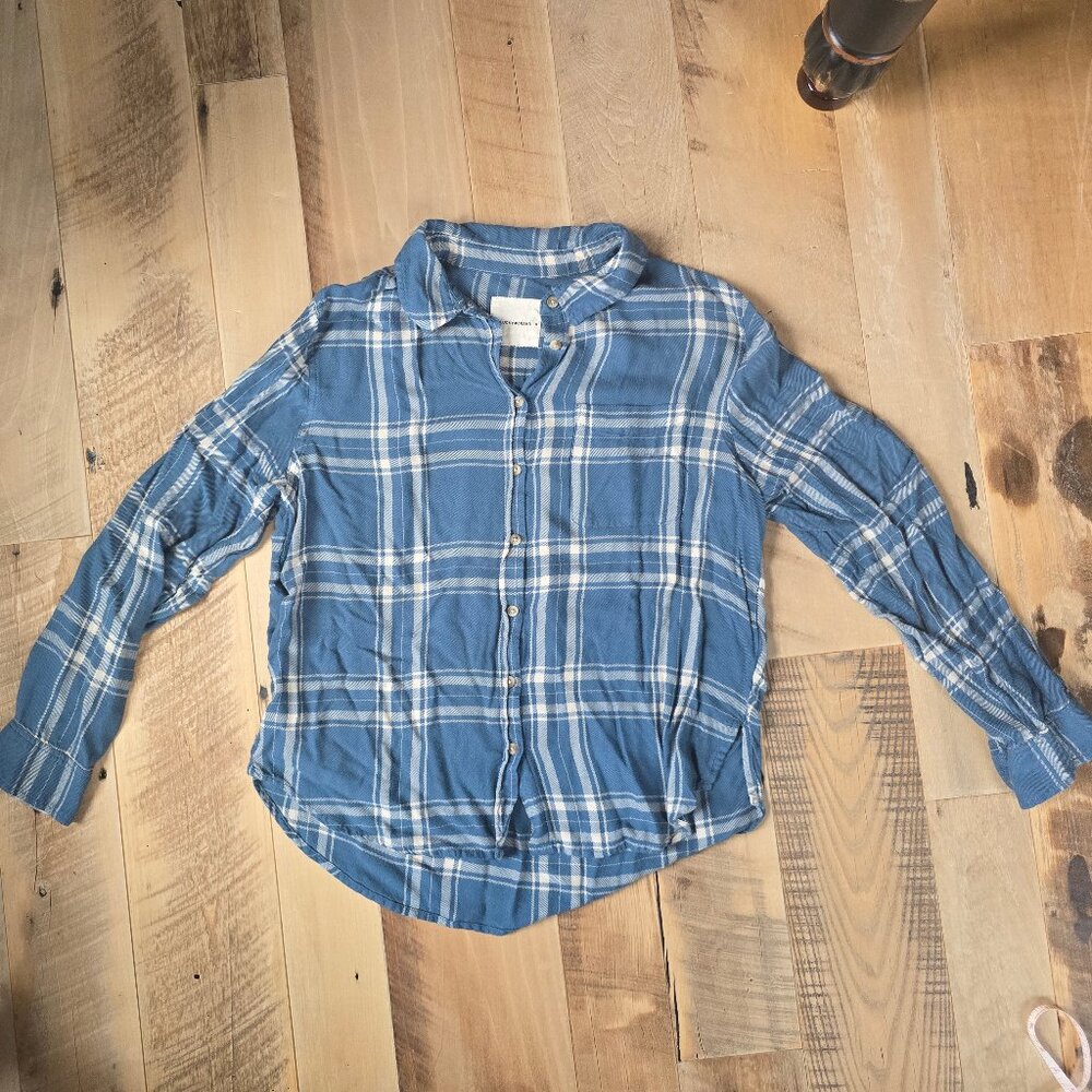 Women's Lucky Brand Flannel Button Top Size Medium